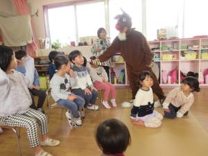 「どんな食べ物が好きですか」とサンタさんにきています