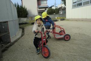 1歳児三輪車1