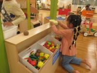 お店屋さんをしています