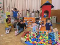 ５歳児ボールプール完成しました