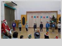 3．4歳児歌を歌っています