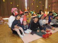 クリスマス会に参加しています