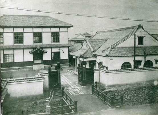 (4)「奈良市役所写真」明治30年代頃撮影当館蔵の画像
