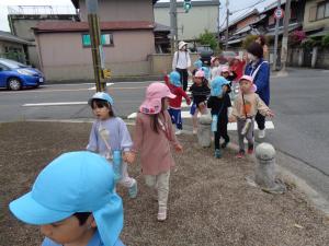 横断歩道わたるよ