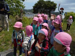 5歳児が「おーい」と叫んでいます