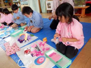 佐保幼稚園　製作様子１
