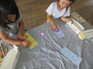 5歳児七夕飾り作りの様子