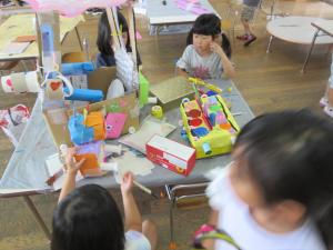 5歳児電車作りの様子