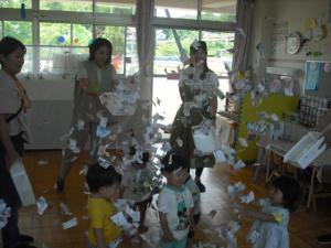 チラシ遊び④