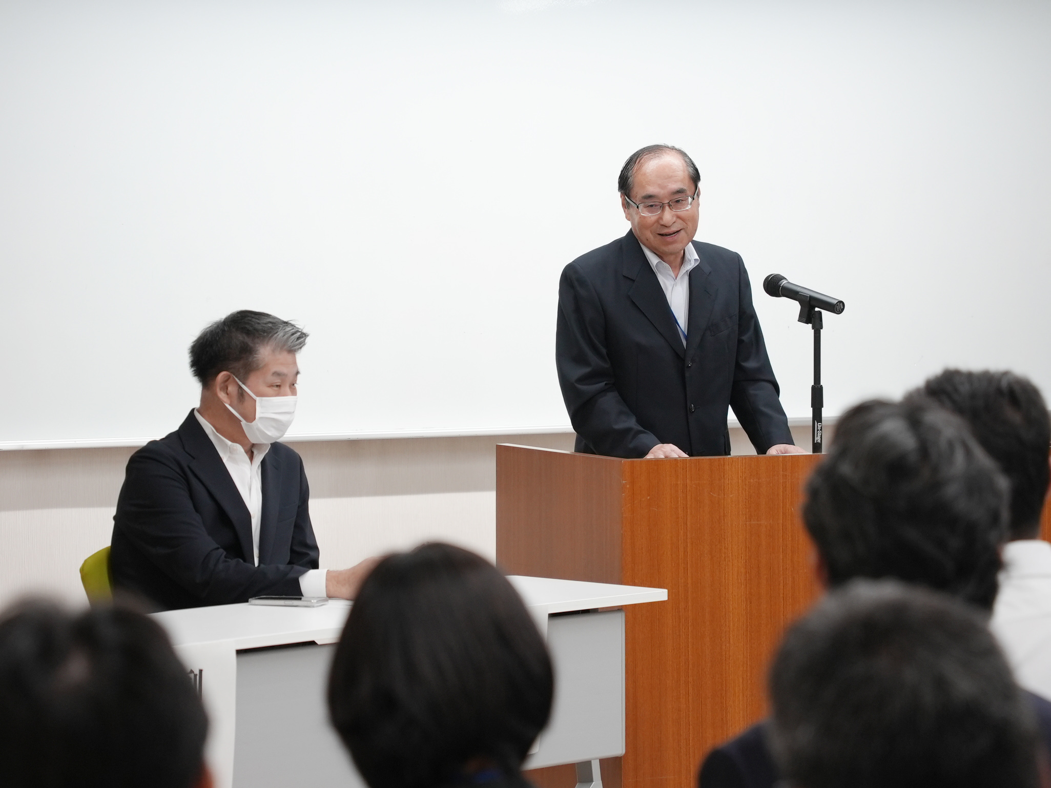 池田企業局長 退任式