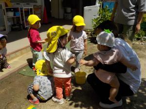 中庭遊び１