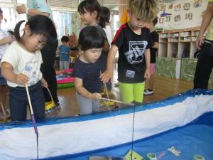 魚釣り手伝ってあげるよ
