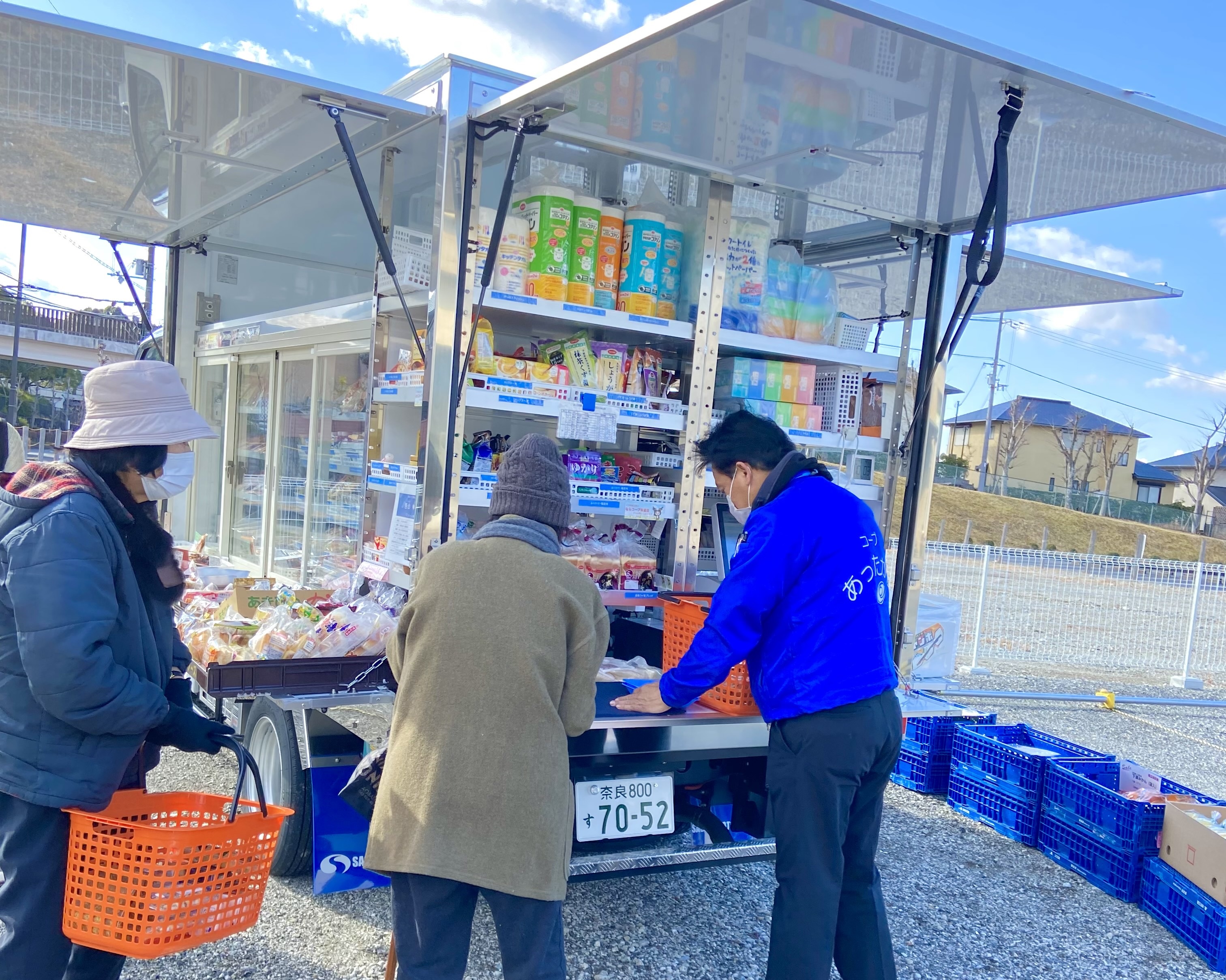 ならコープ移動販売の様子