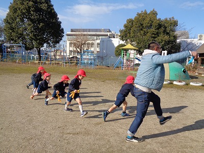 大股歩き