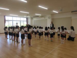 園長先生のを聞いているところ