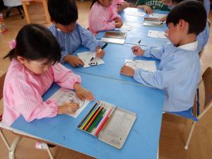佐保幼稚園　人権フェスタの絵