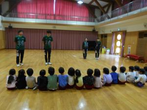 5歳児バレー始まりのあいさつ