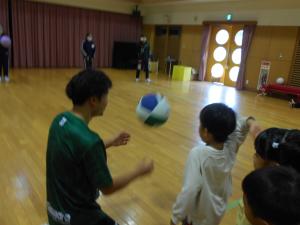 5歳児強くアタック