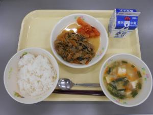 10月8日ごはん・牛乳・ビビンバ・トックスープ・大根キムチ