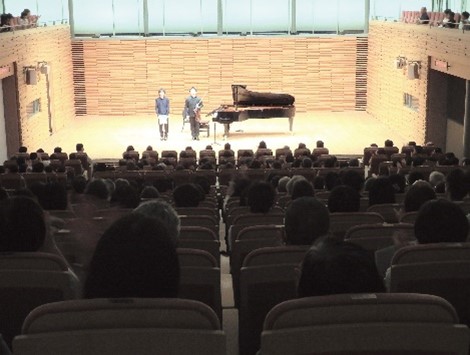 なら100年会館で行われたJapan National Orchestraコンサートの様子