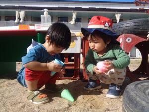 園庭　ままごと遊び　アイスクリーム①