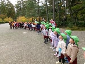 5歳児　隅鬼を見ています