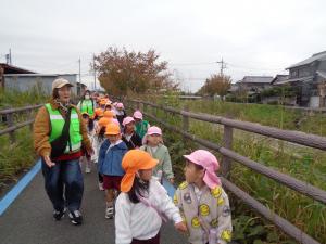 唐招提寺に向かっています