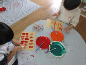 5歳児11月の製作の様子