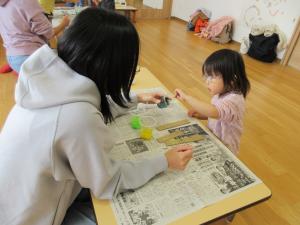 自分で色を選んでいるよ