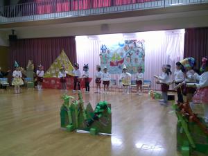 4歳児　合奏の場面