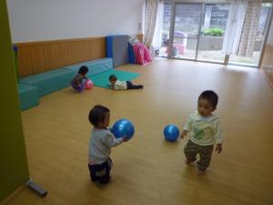 ボールあそび
