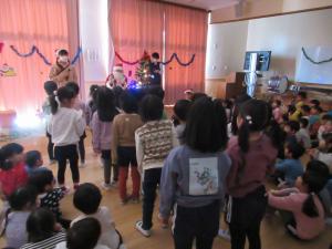 2組からサンタさんに質問しました