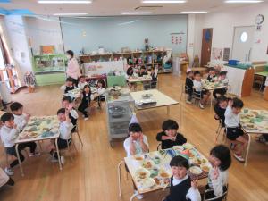 給食