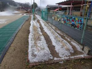 畑も雪がたくさん