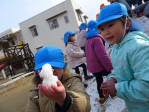 雪遊び
