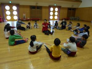 5歳児チューブ遊び