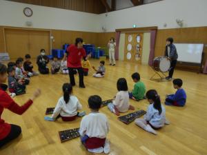 5歳児楽器を楽しみました