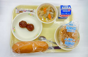 R6.12.11　減量パン・牛乳・フライめん・ふらいめんのあん・肉団子・キャラメルクリーム