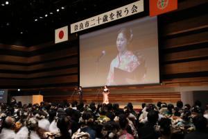 決意表明の様子