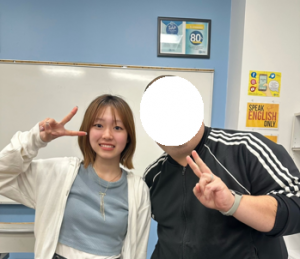 インタビューに答えてくれたカイルと一緒に