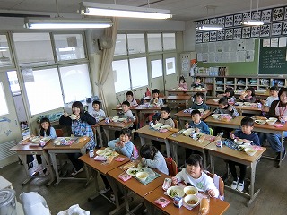 食べているところ（5）