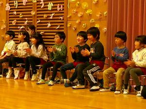 5歳さんが笑顔でお別れ会に参加してくれています