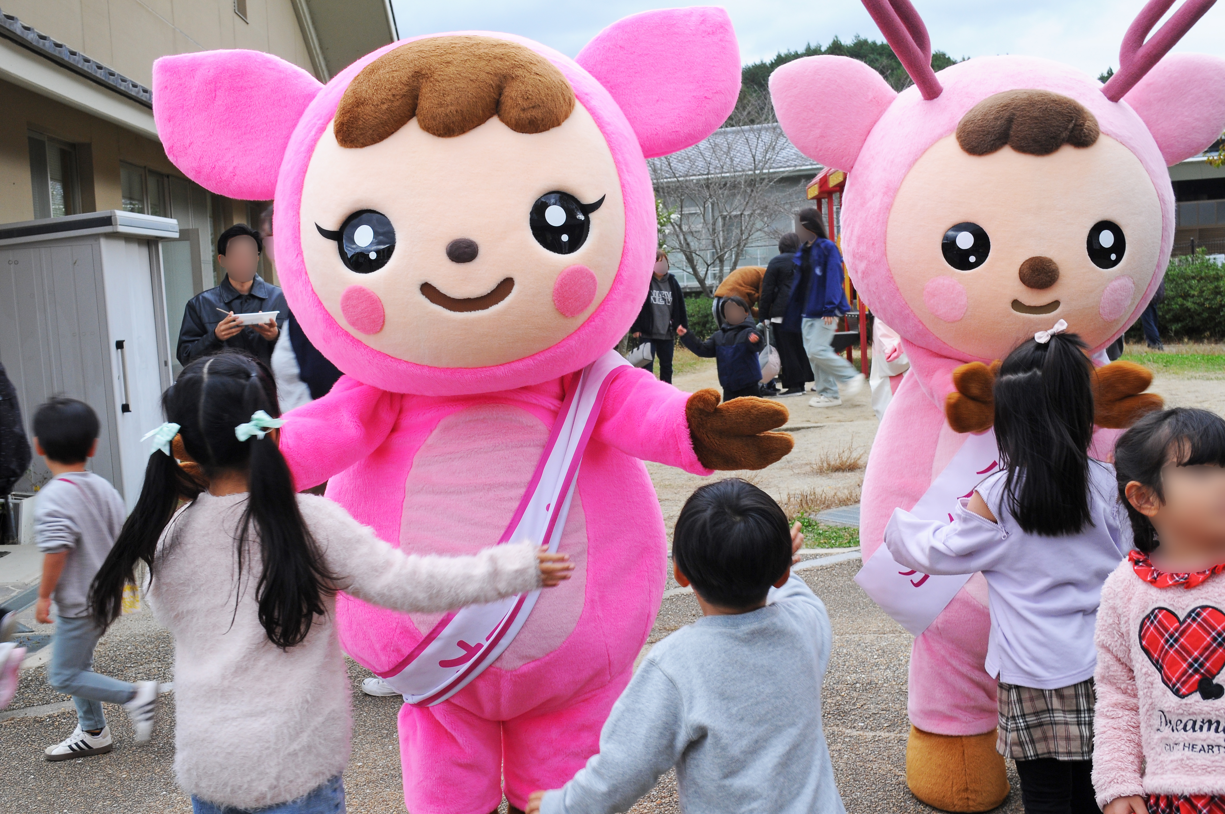 ママジーカとハグしよう