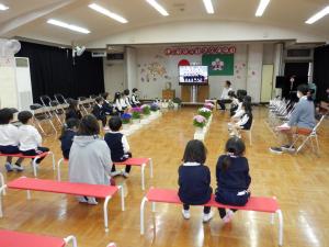 佐保幼　修了証書授与式練習見学