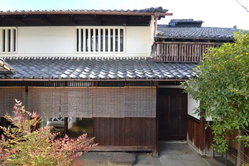 旧布江田家住宅（はる家ならまち）主屋正面外観