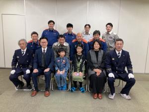 職員と記念撮影