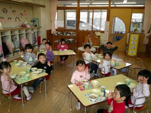 3歳児の給食の様子