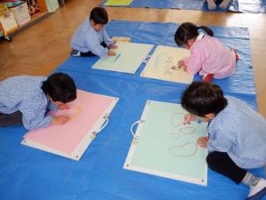 佐保幼　初めてのクレパス