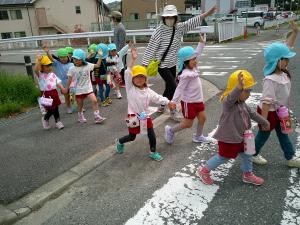 横断歩道上手に渡れたよ