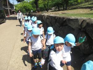 若草山に向かって出発